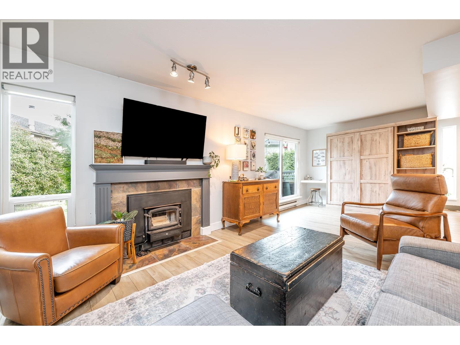 22 41449 GOVERNMENT ROAD, Squamish