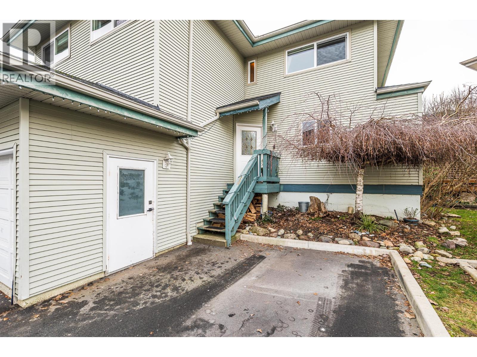 22 41449 GOVERNMENT ROAD, Squamish