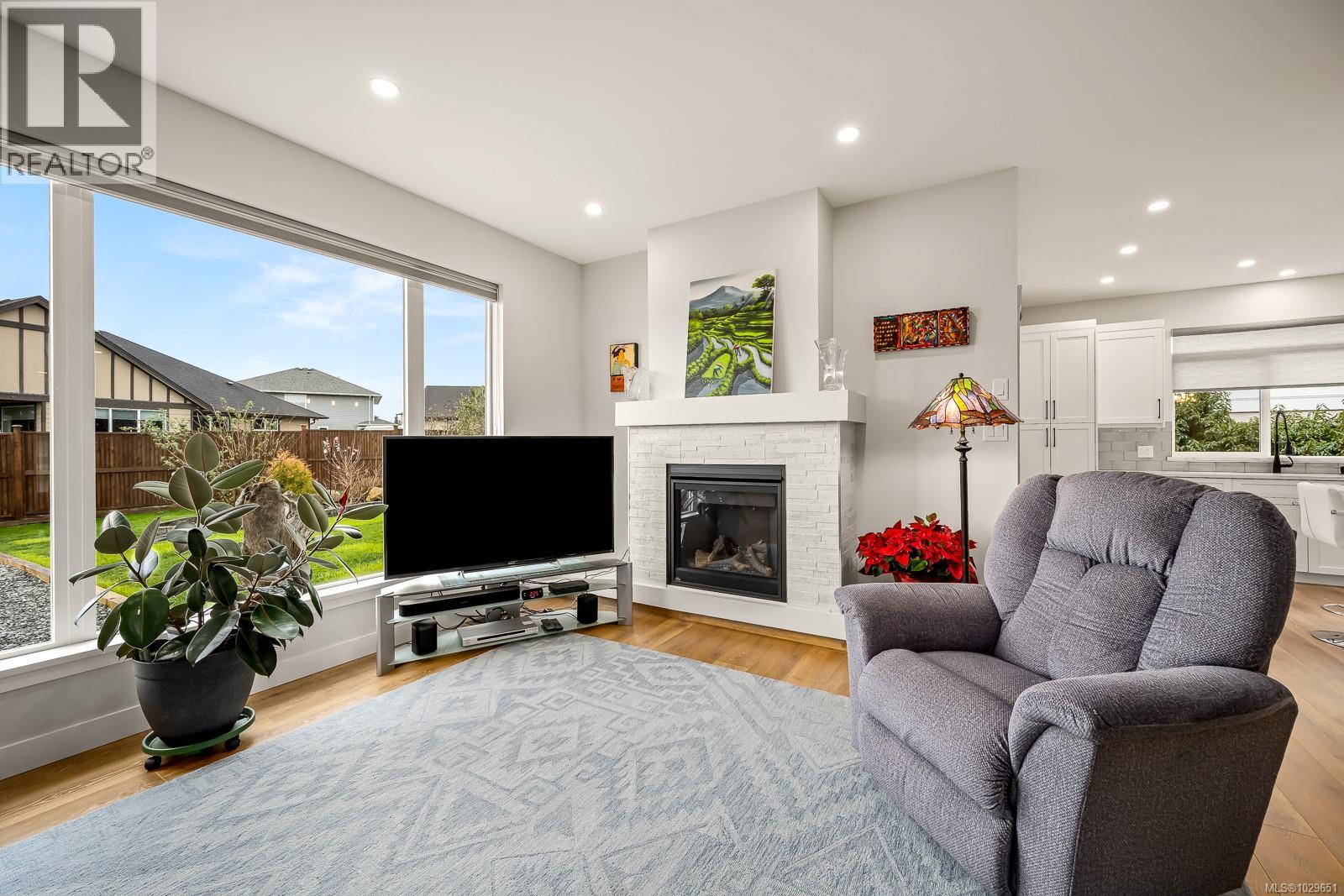 4076 CANTERBURY WAY - Image 3