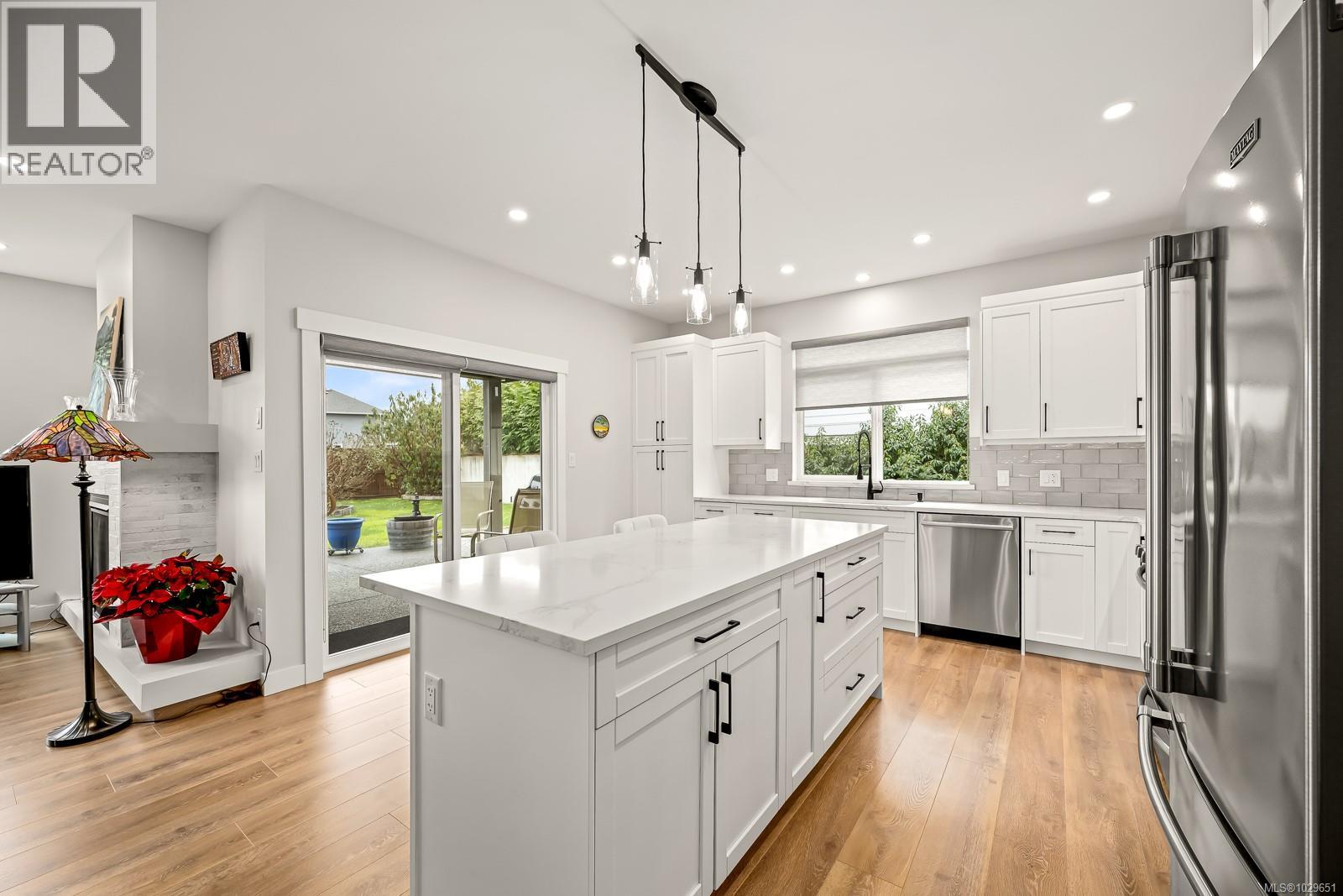 4076 CANTERBURY WAY - 6