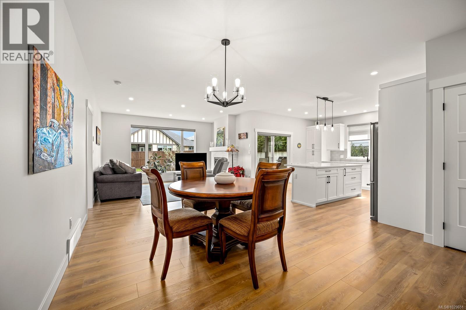 4076 CANTERBURY WAY - 8