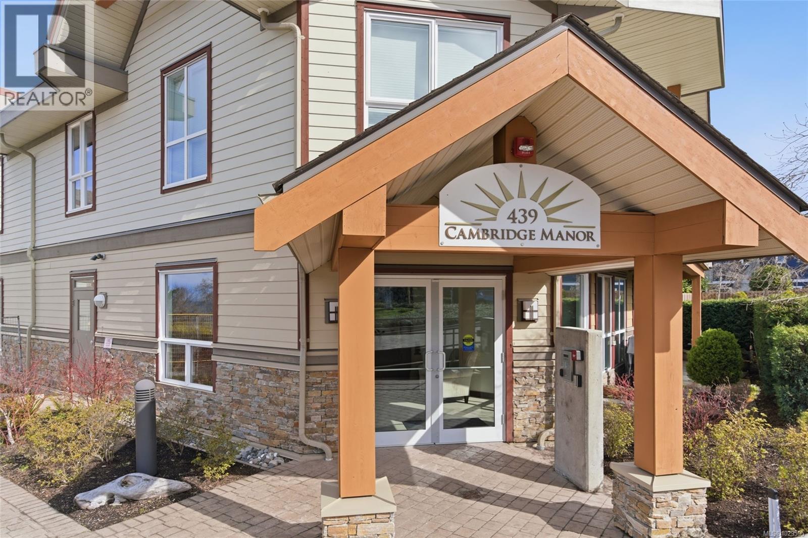 #204 439 COLLEGE RD - 12