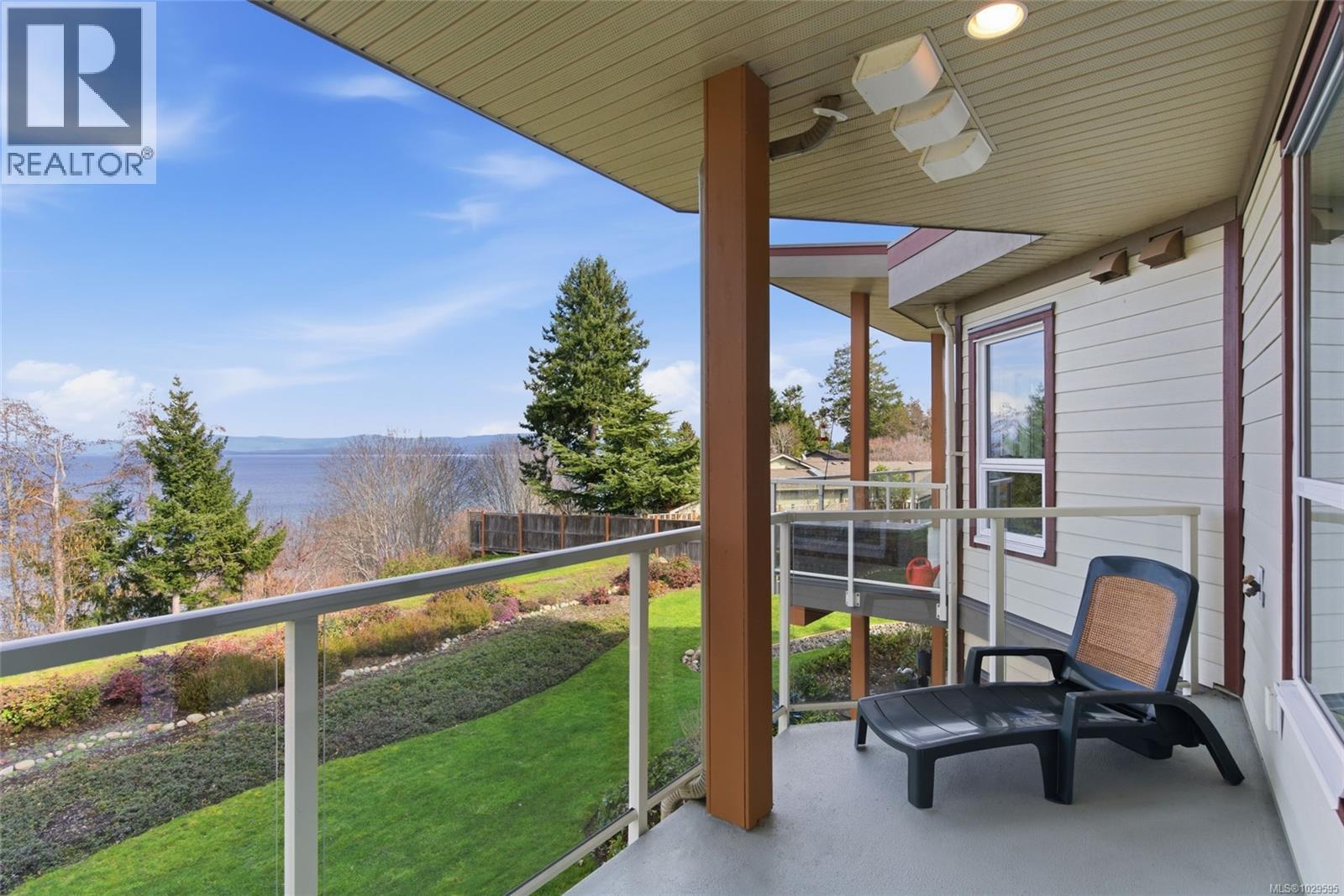 #204 439 COLLEGE RD - 21