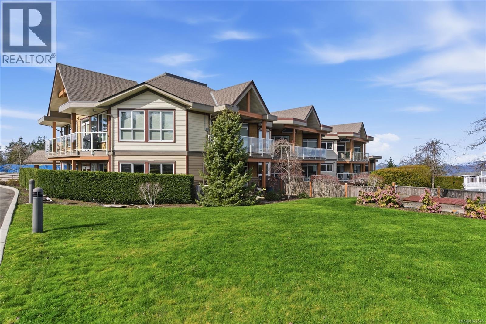 #204 439 COLLEGE RD - 29