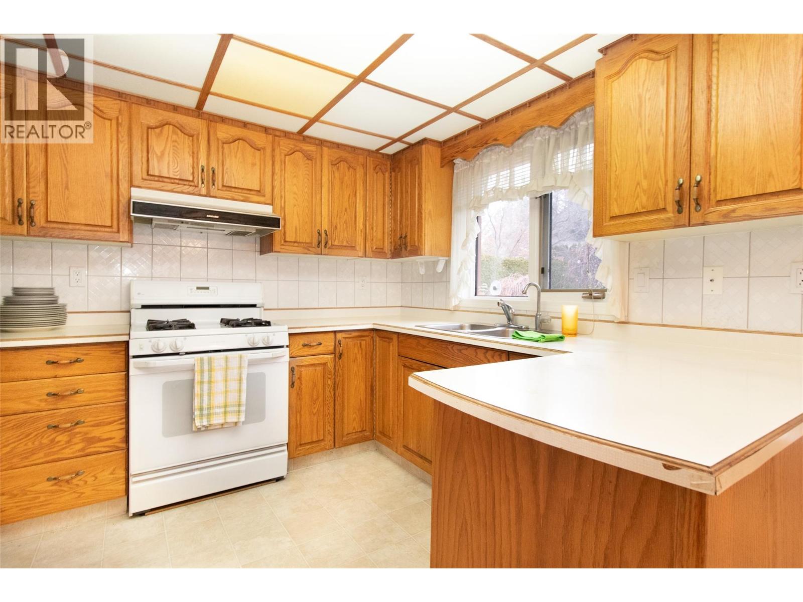  624 Cassiar Crescent, Kelowna