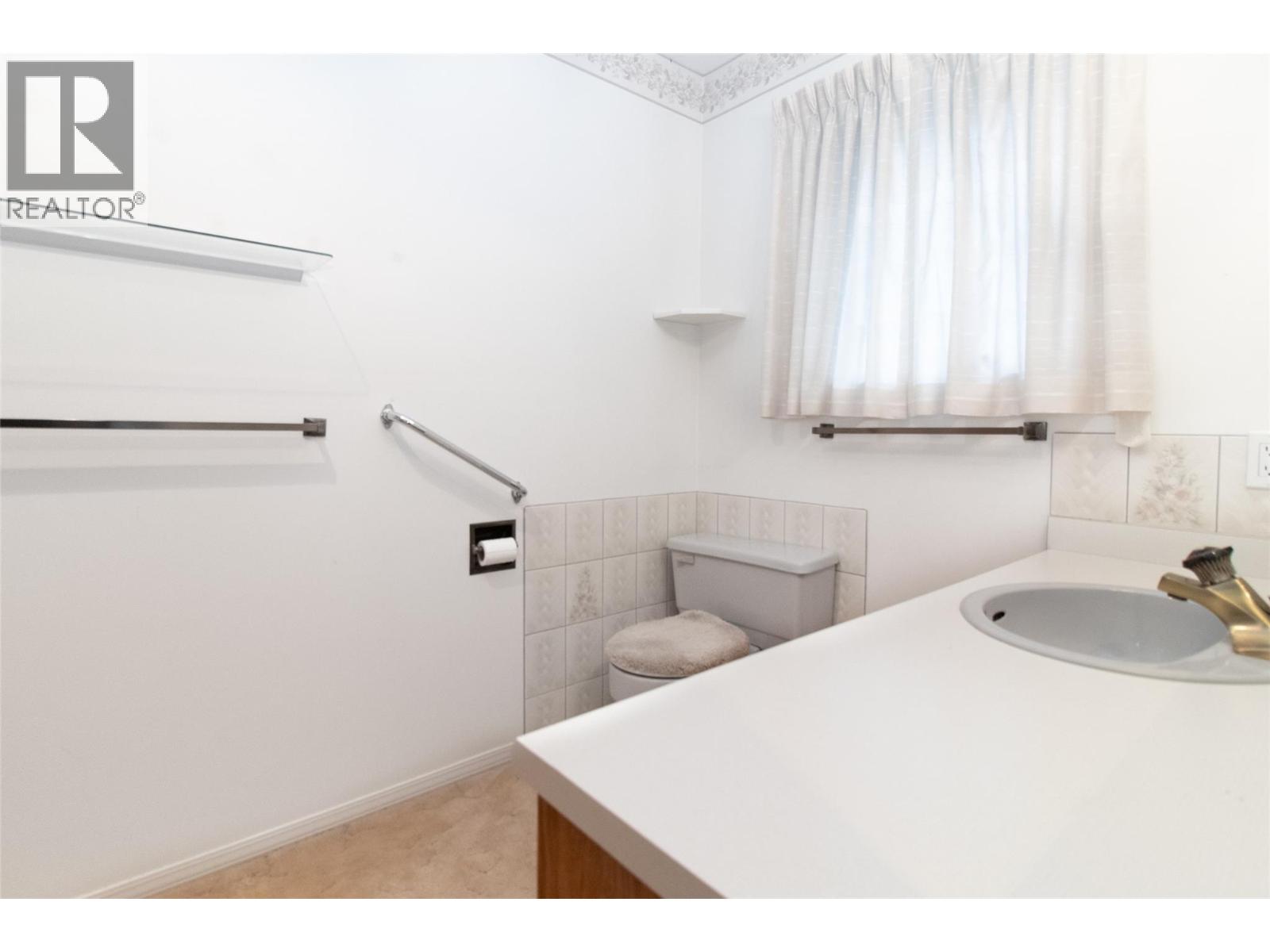  624 Cassiar Crescent, Kelowna