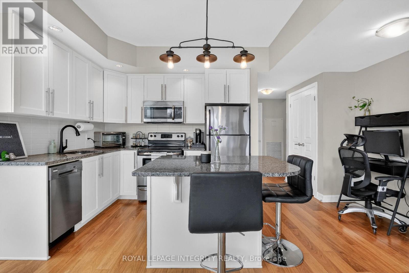 #416 238 BESSERER STREET - 14