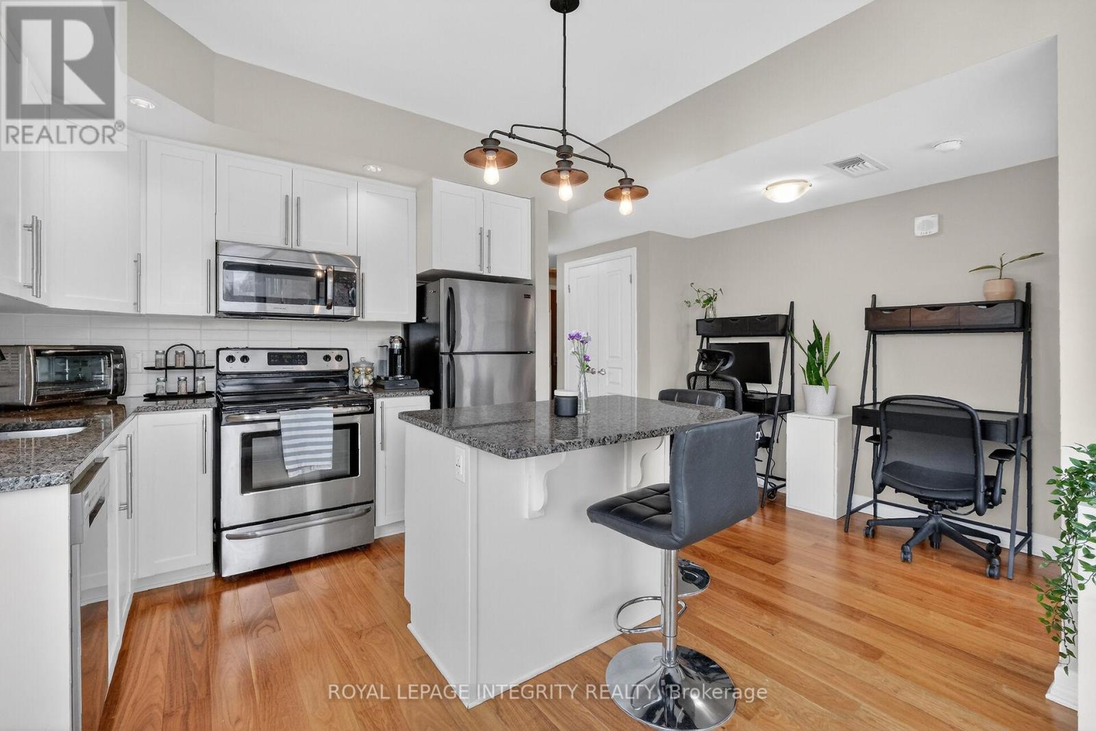 #416 238 BESSERER STREET - 15