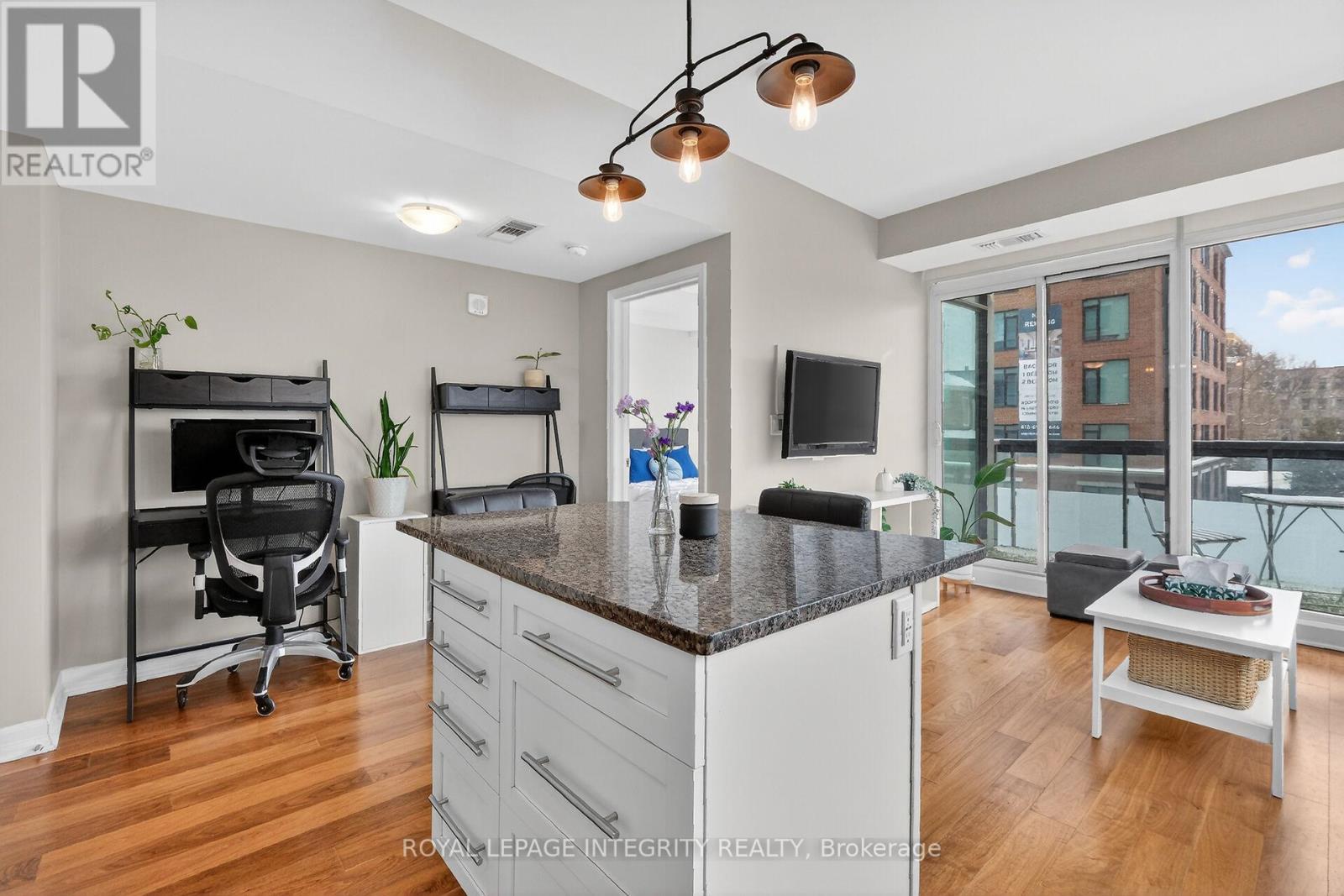 #416 238 BESSERER STREET - 17