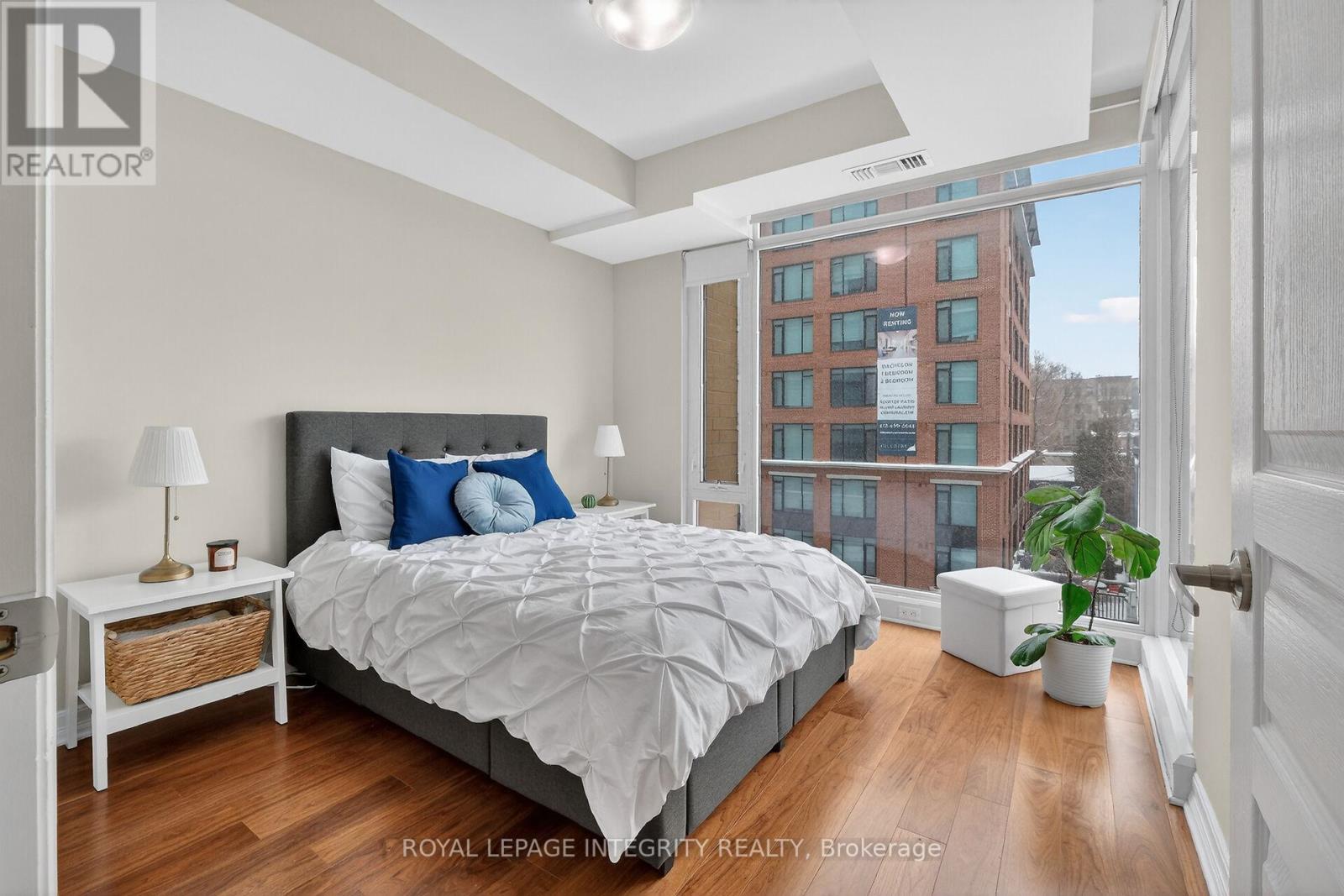 #416 238 BESSERER STREET - 19
