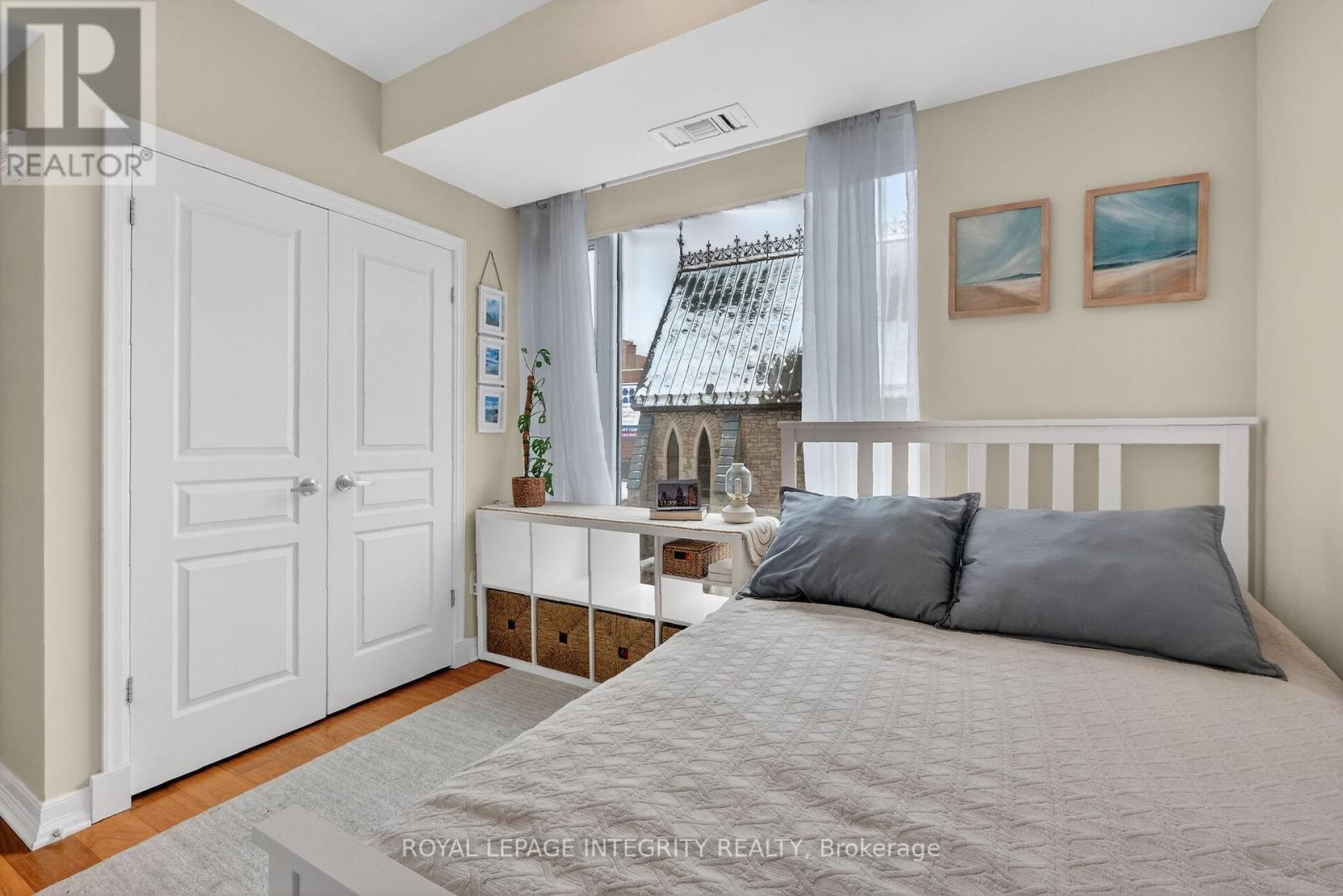 #416 238 BESSERER STREET - 23