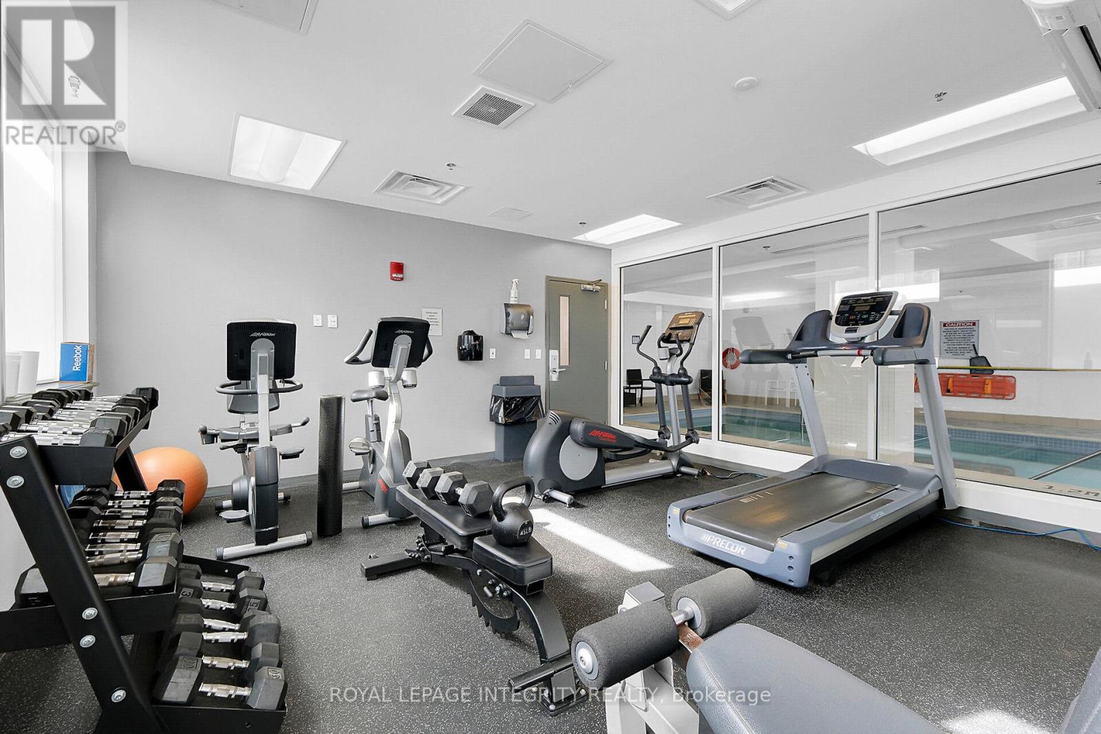 #416 238 BESSERER STREET - 28