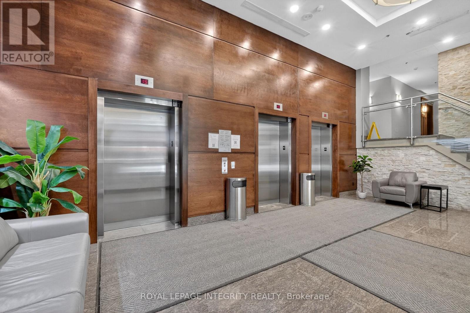 #416 238 BESSERER STREET - 3