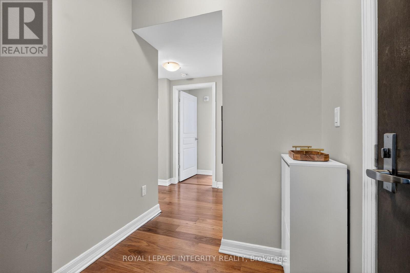 #416 238 BESSERER STREET - 6