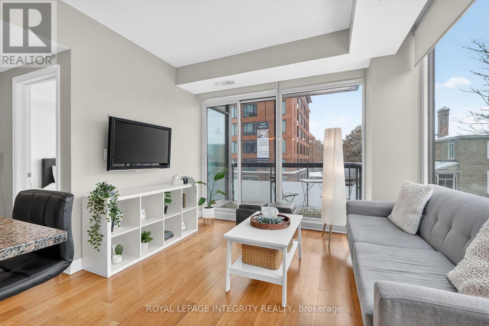 #416 238 BESSERER STREET - 9