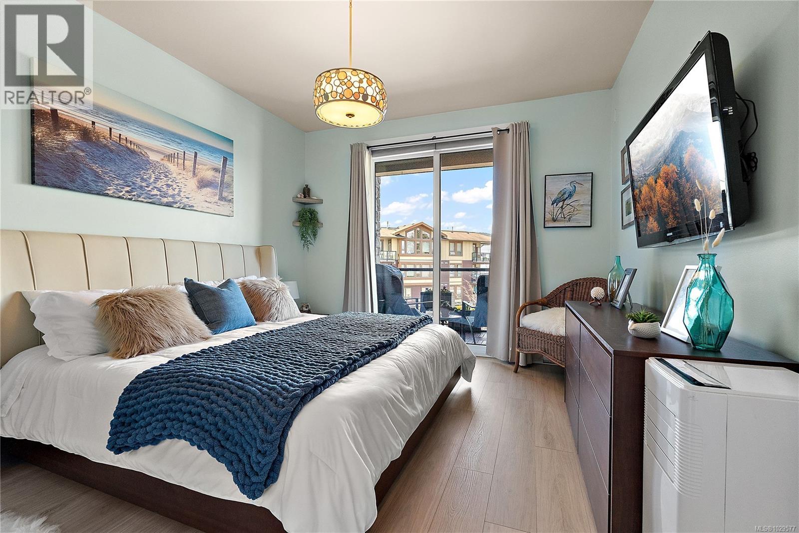 #207 3210 JACKLIN RD - 11