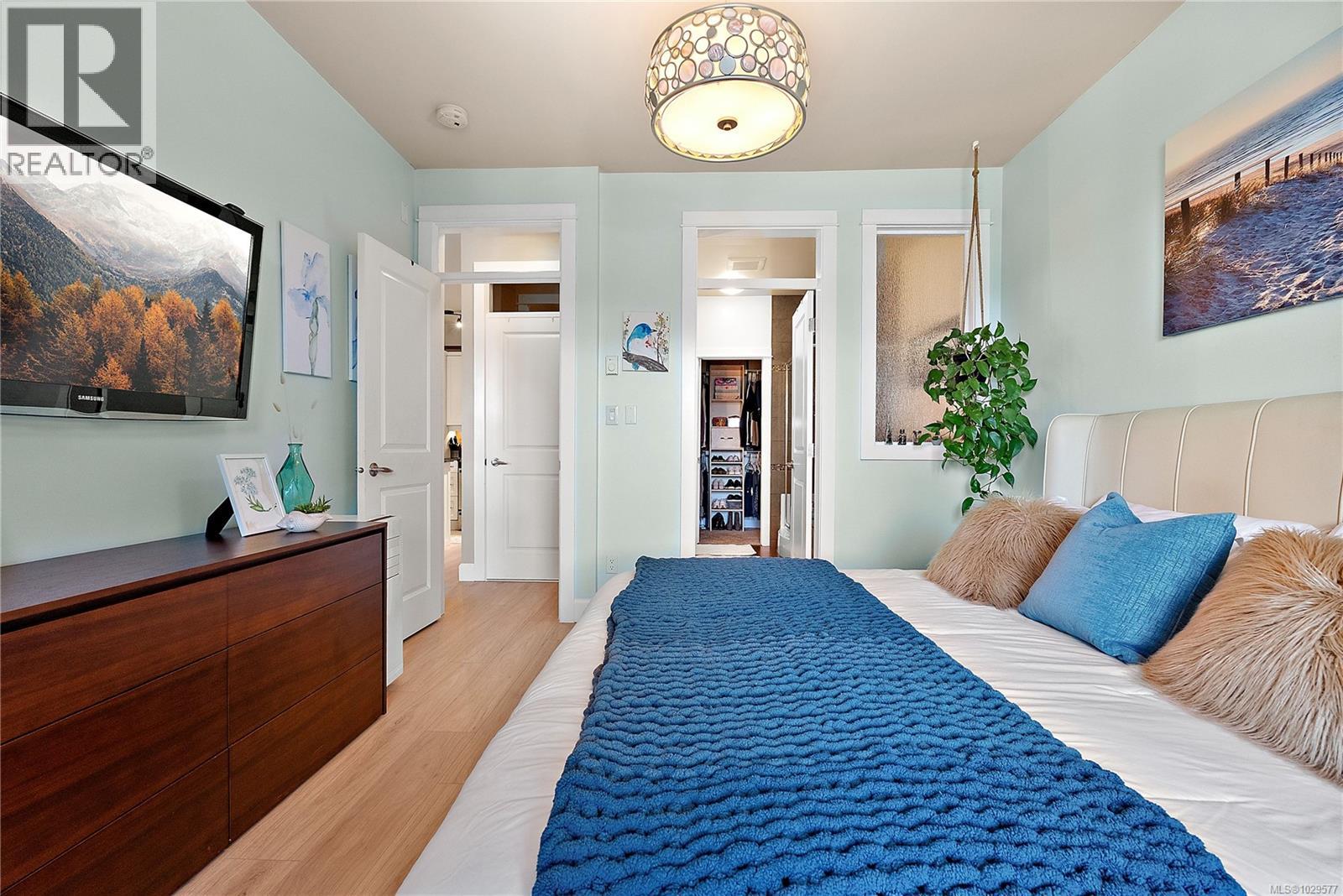 #207 3210 JACKLIN RD - 12