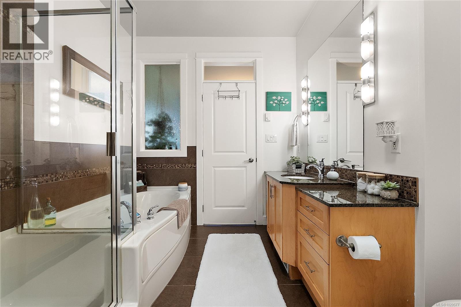 #207 3210 JACKLIN RD - 14