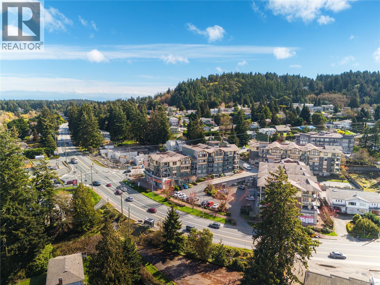 #207 3210 JACKLIN RD - 35