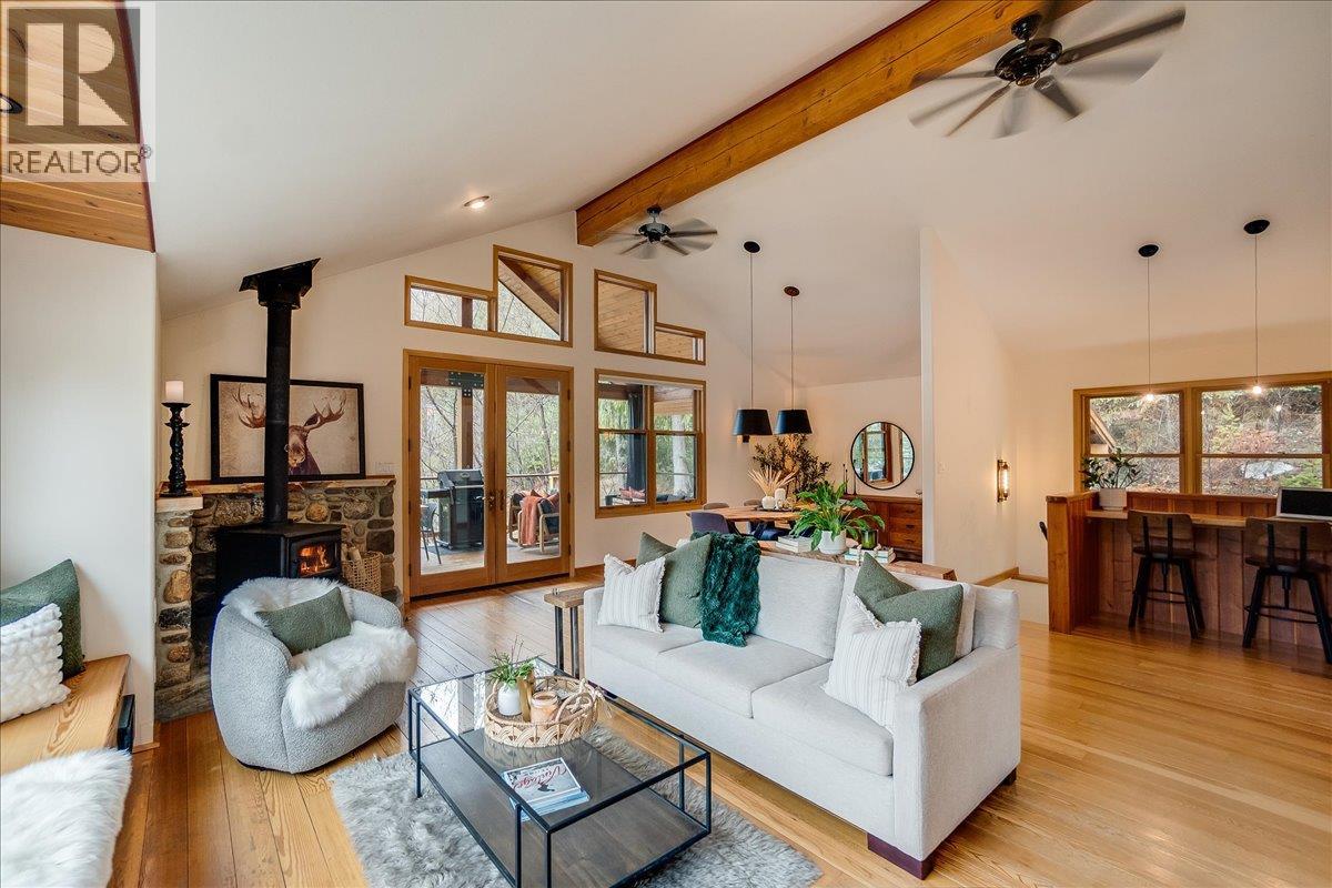  6575 6 Highway, New Denver