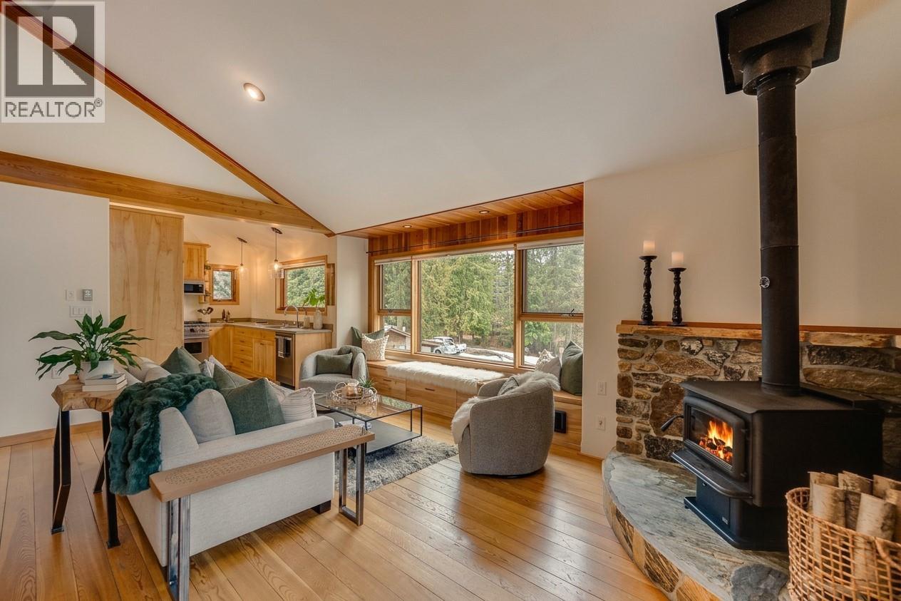  6575 6 Highway, New Denver