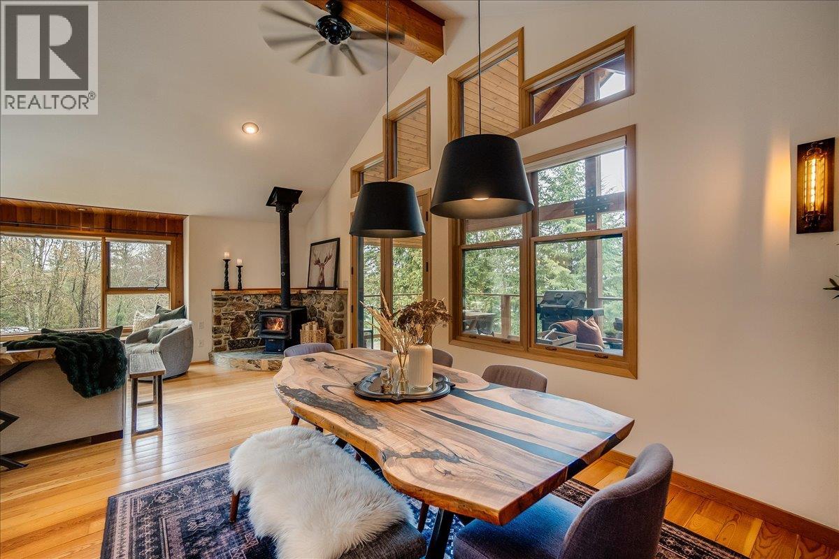  6575 6 Highway, New Denver