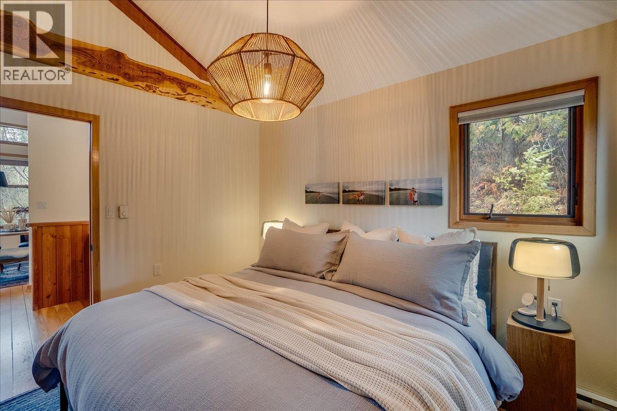  6575 6 Highway, New Denver