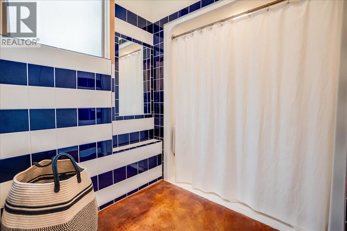  6575 6 Highway, New Denver