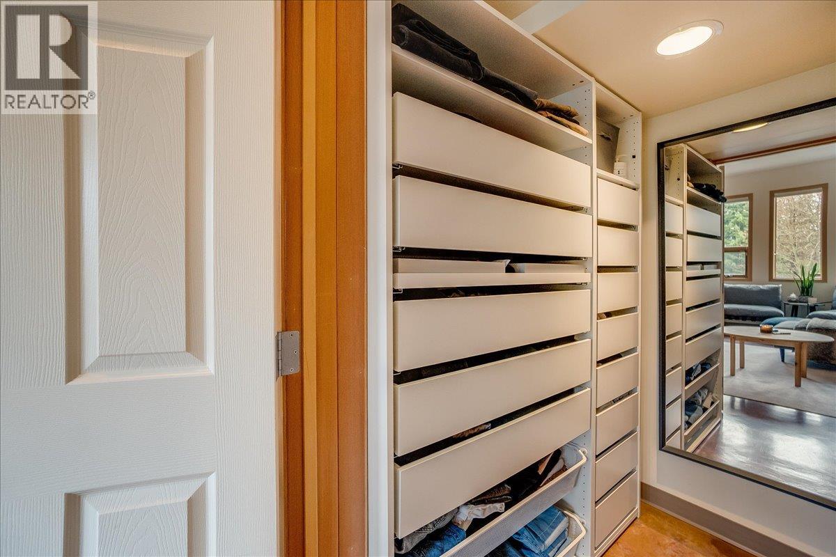  6575 6 Highway, New Denver