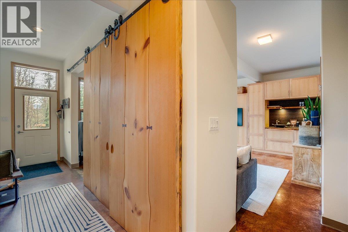  6575 6 Highway, New Denver