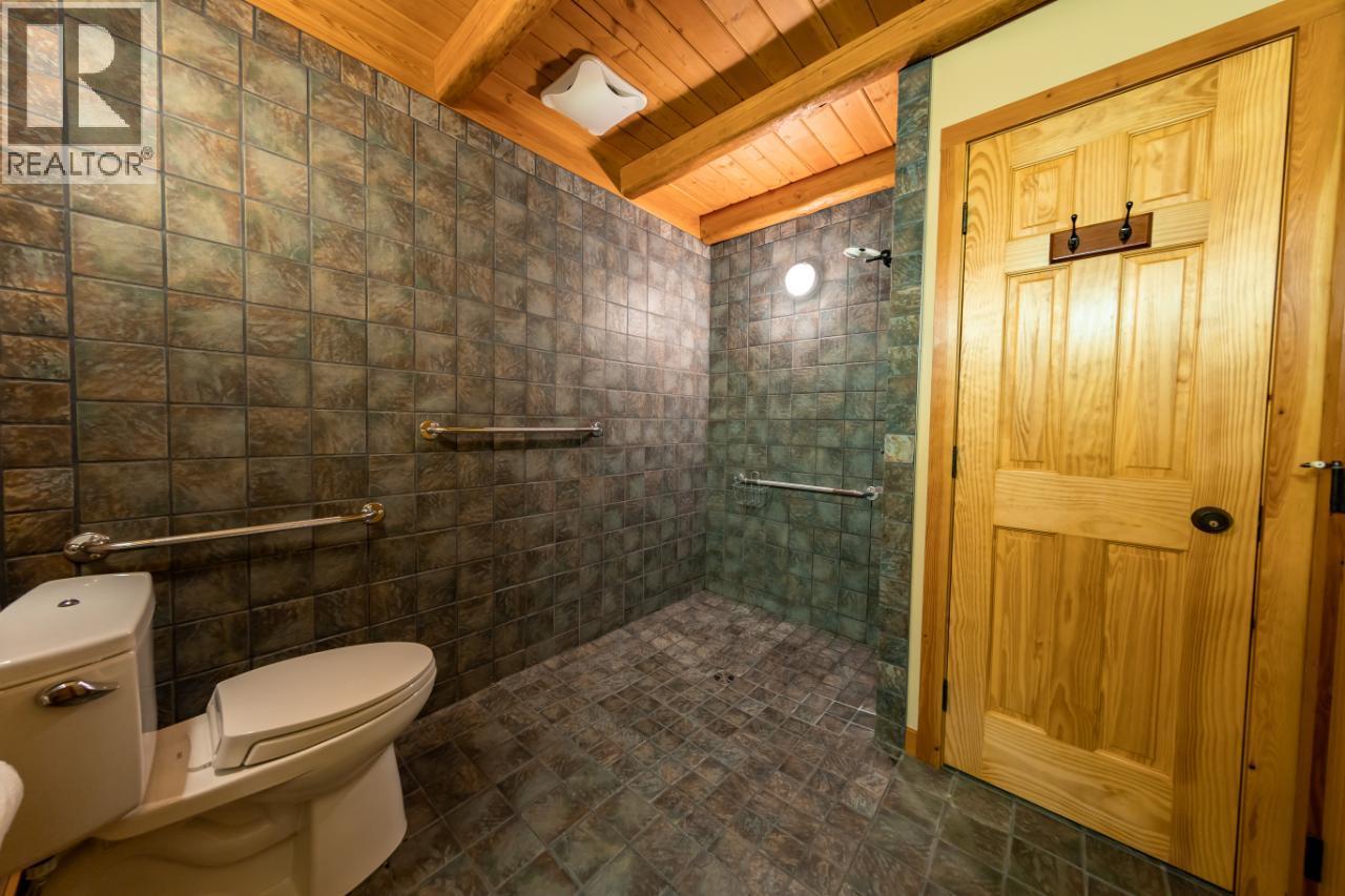  6575 6 Highway, New Denver