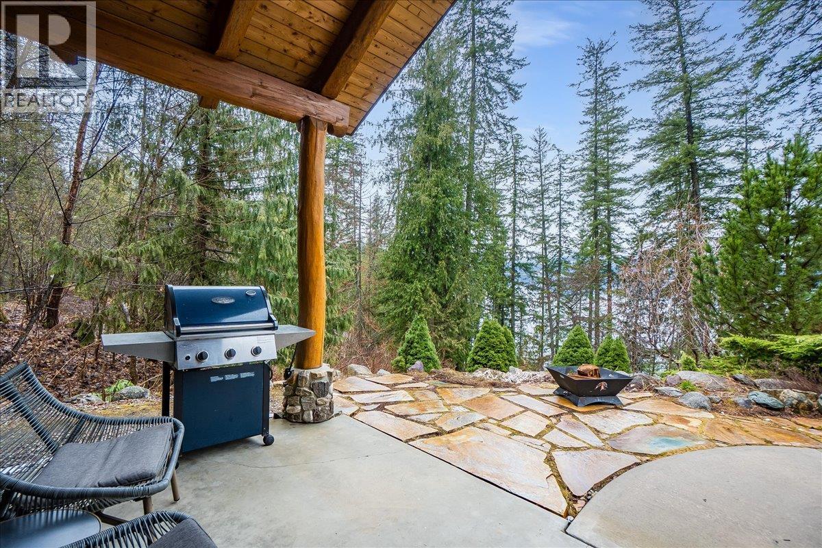  6575 6 Highway, New Denver