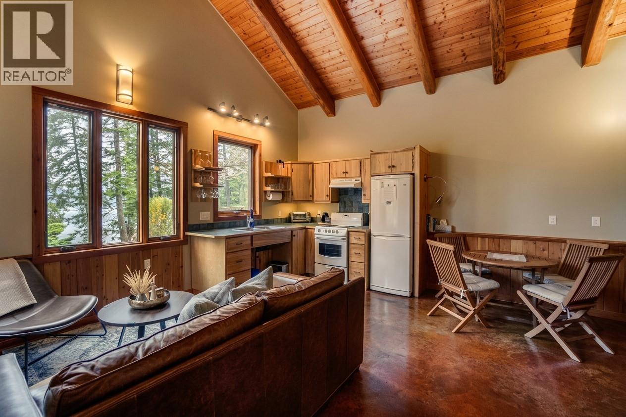  6575 6 Highway, New Denver