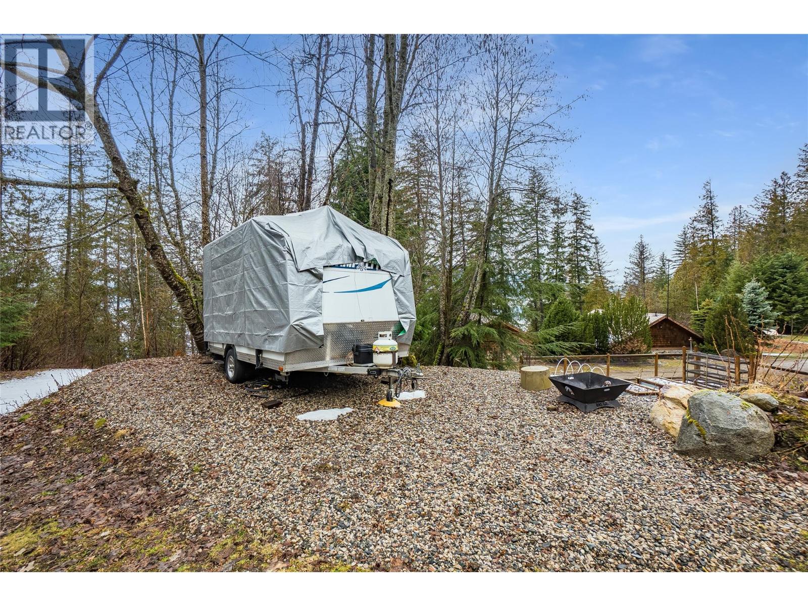  6575 6 Highway, New Denver