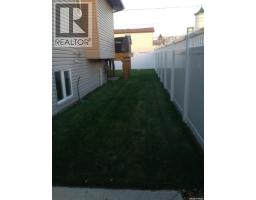 916 3rd Street Se, Weyburn, SK S4H3J8 Photo 19