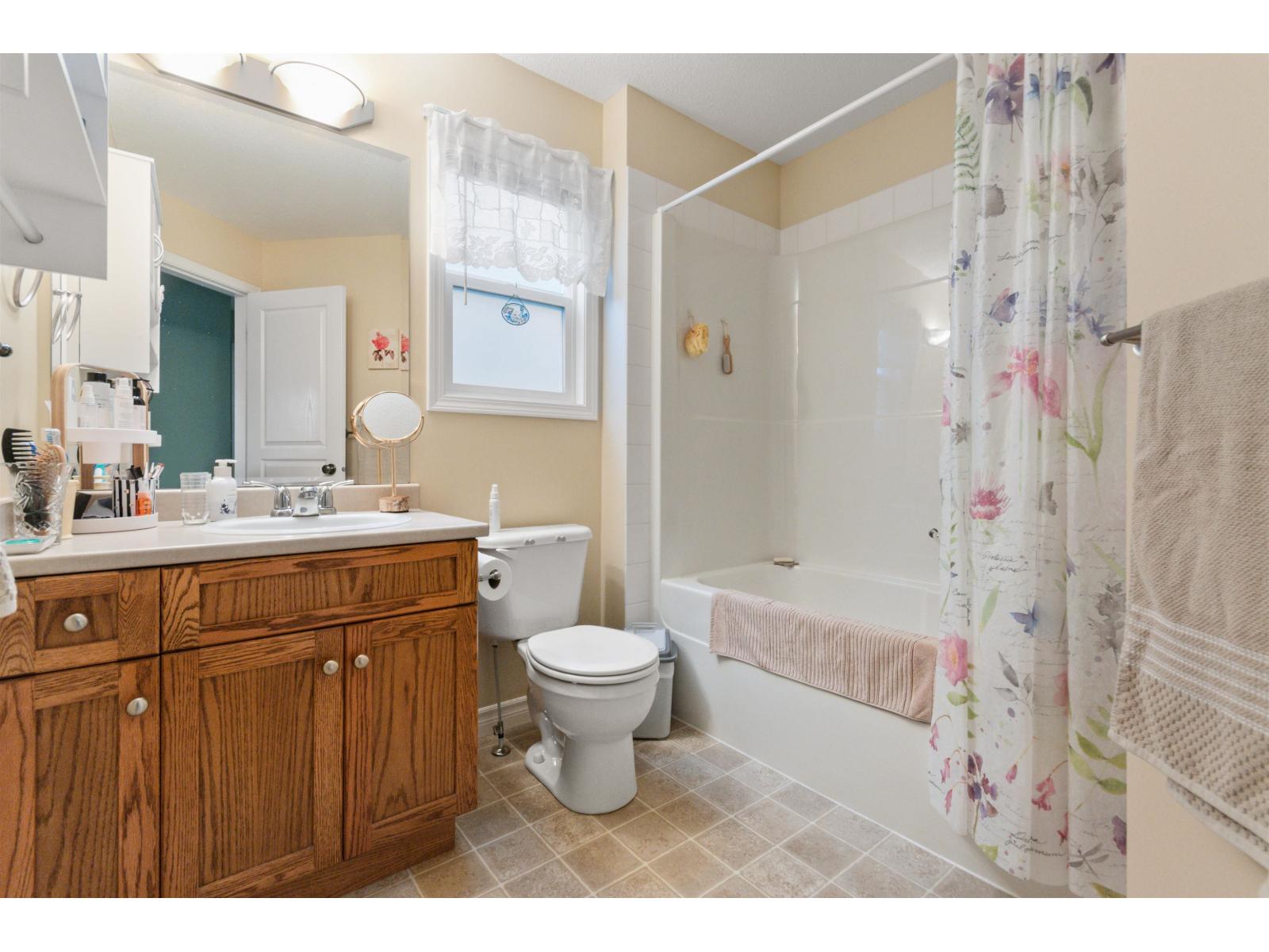 9 349 WALNUT AVENUE, Harrison Hot Springs, Harrison Hot Springs