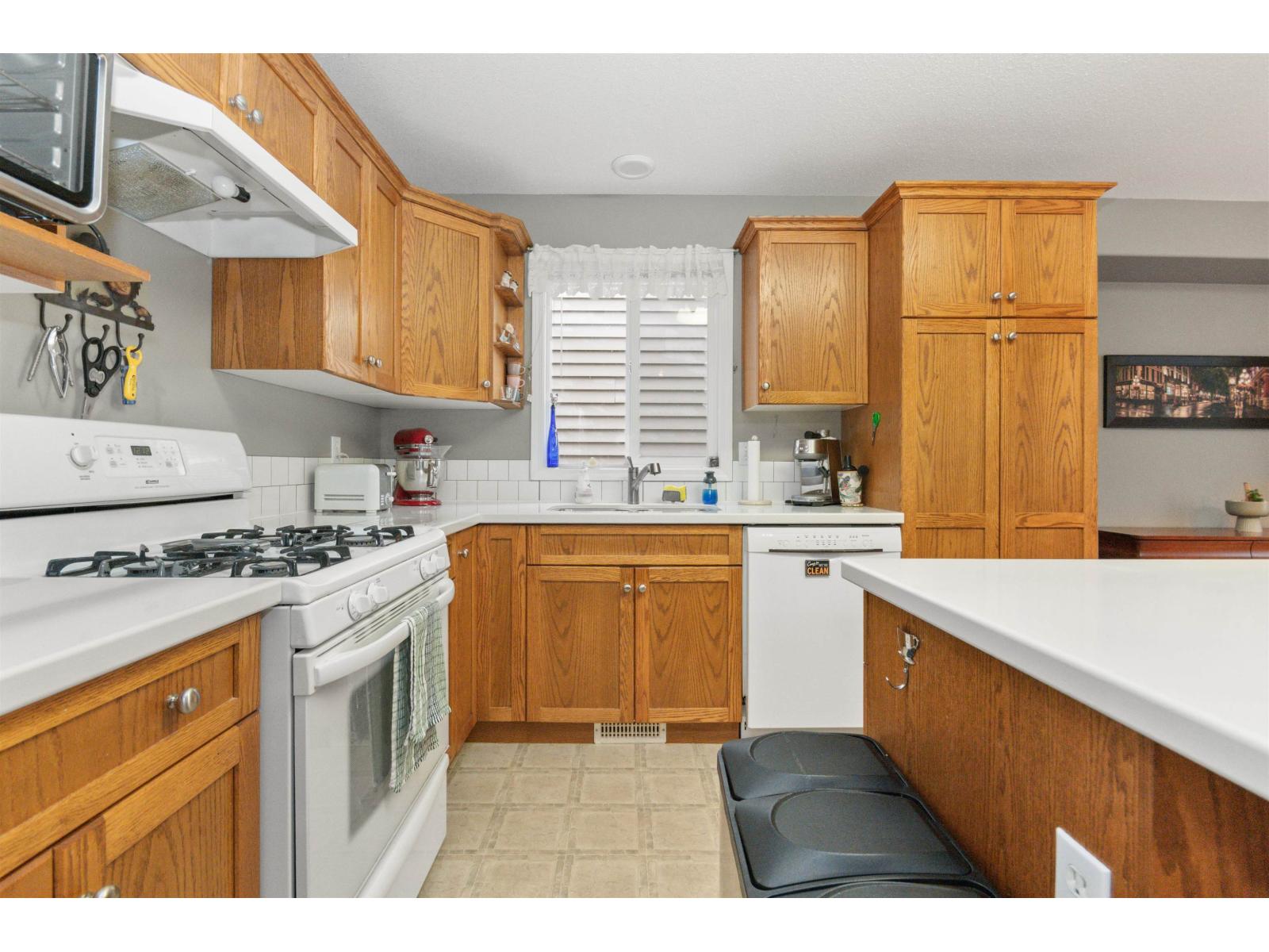 9 349 WALNUT AVENUE, Harrison Hot Springs, Harrison Hot Springs