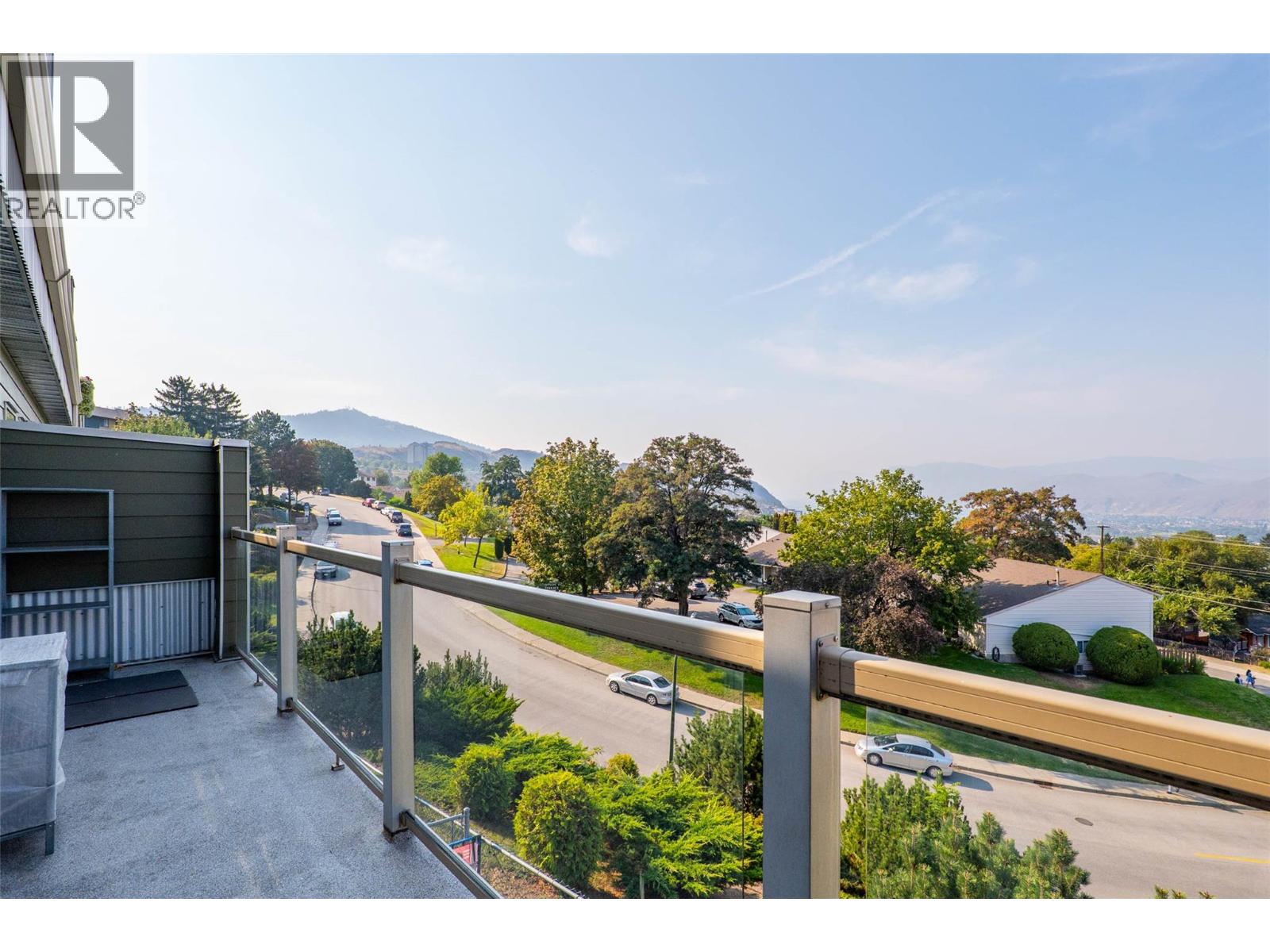 #10 445 DALGLEISH DRIVE - 15