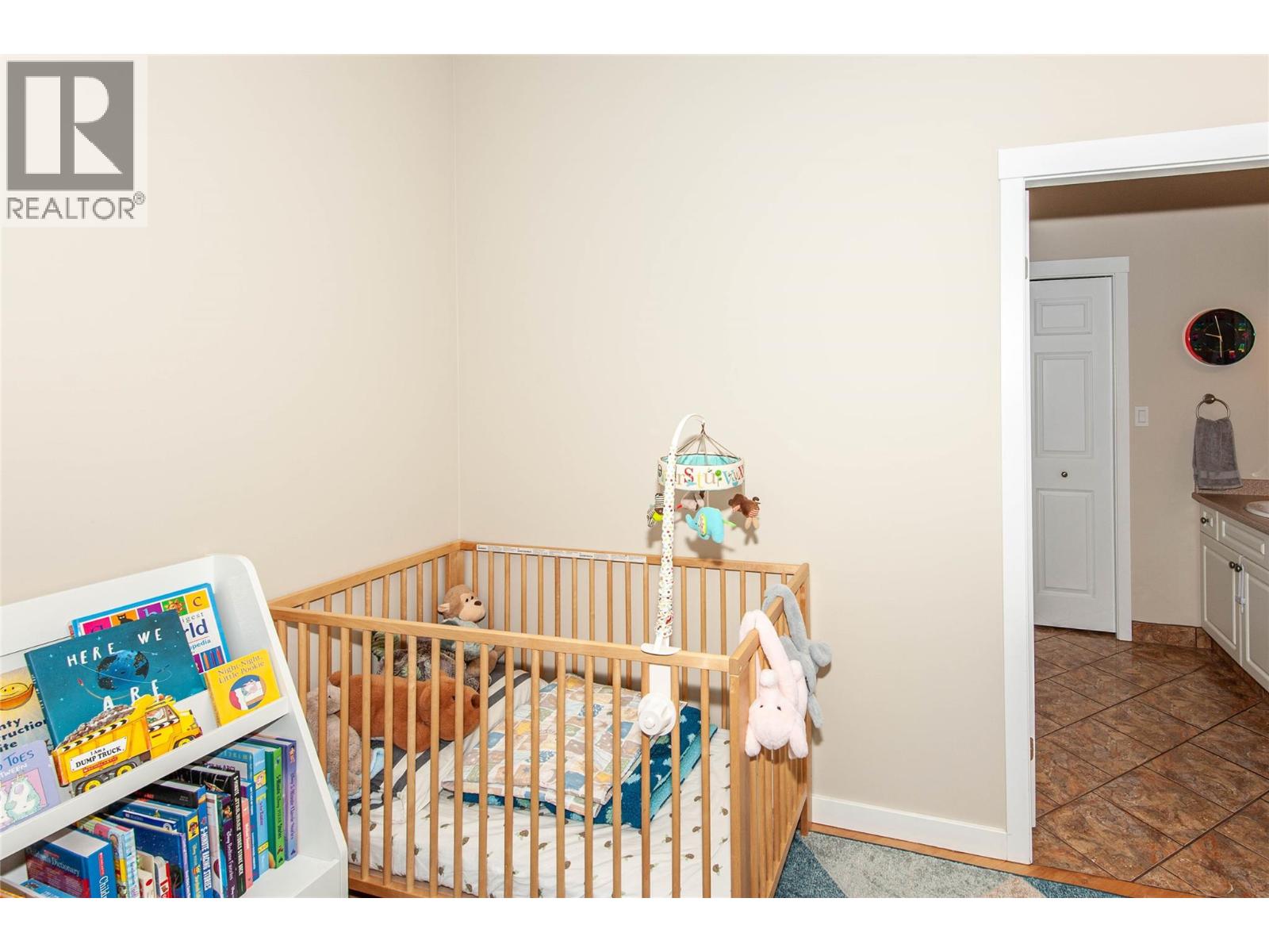 #10 445 DALGLEISH DRIVE - 46