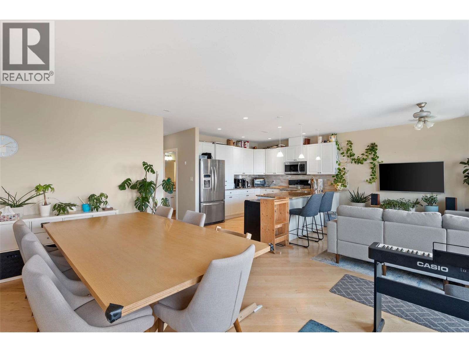 #10 445 DALGLEISH DRIVE - 12