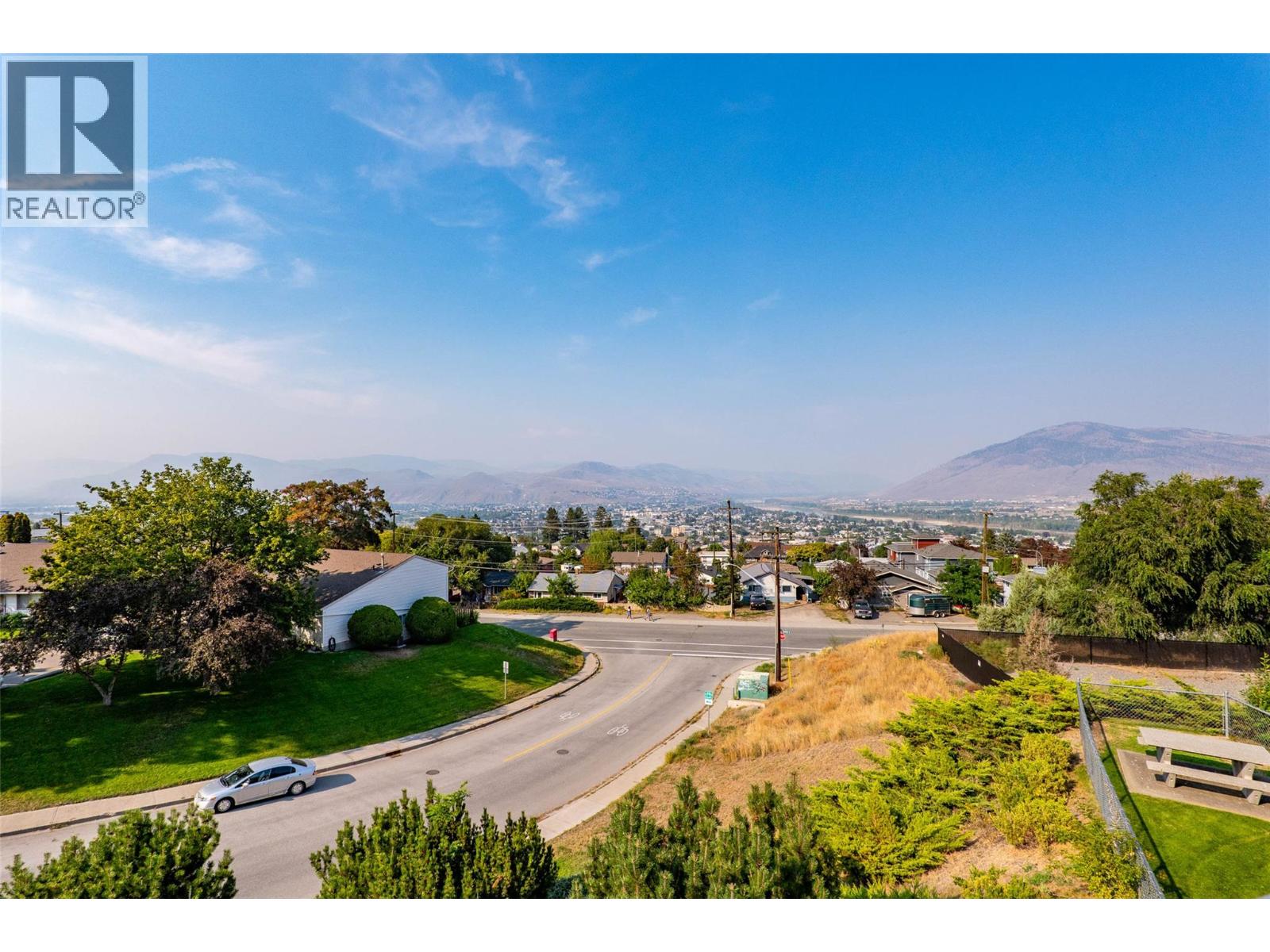 #10 445 DALGLEISH DRIVE - 18