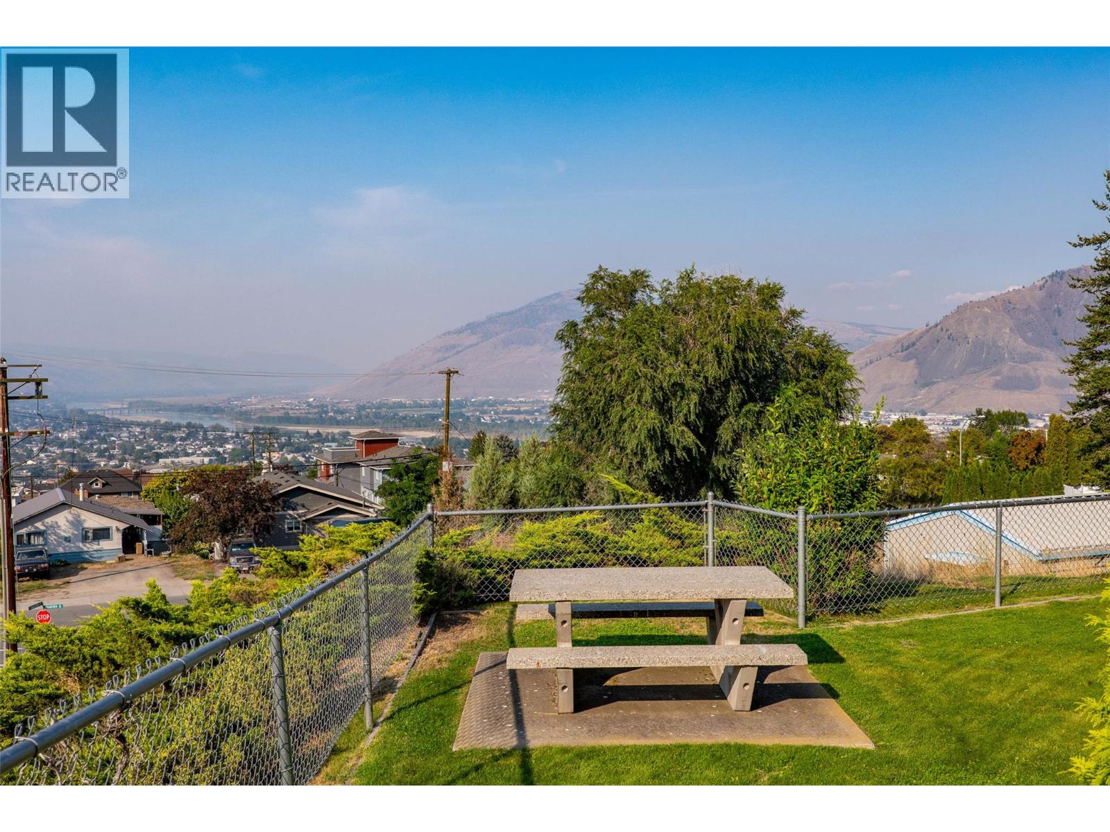 #10 445 DALGLEISH DRIVE - 33