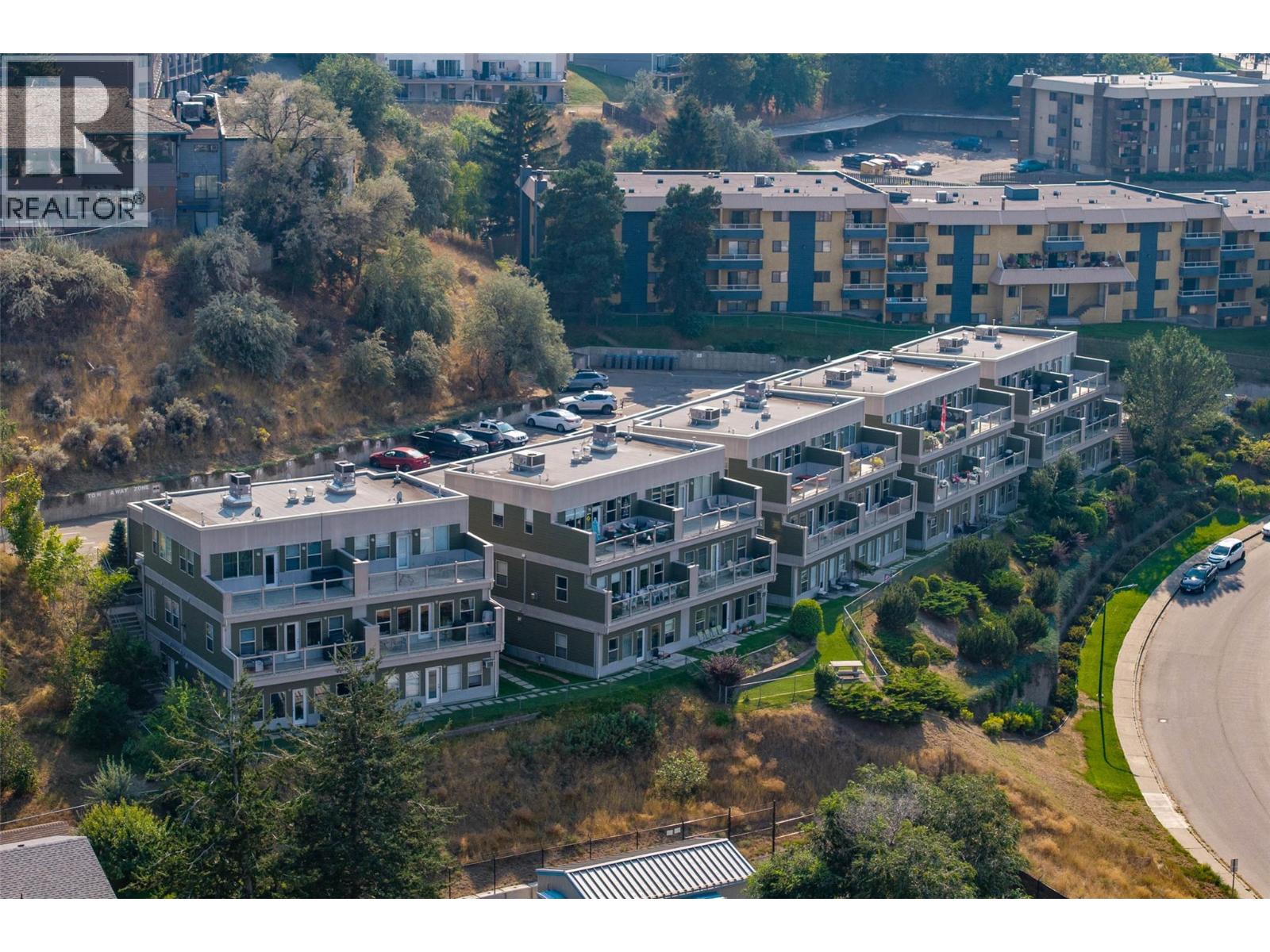 #10 445 DALGLEISH DRIVE - 40