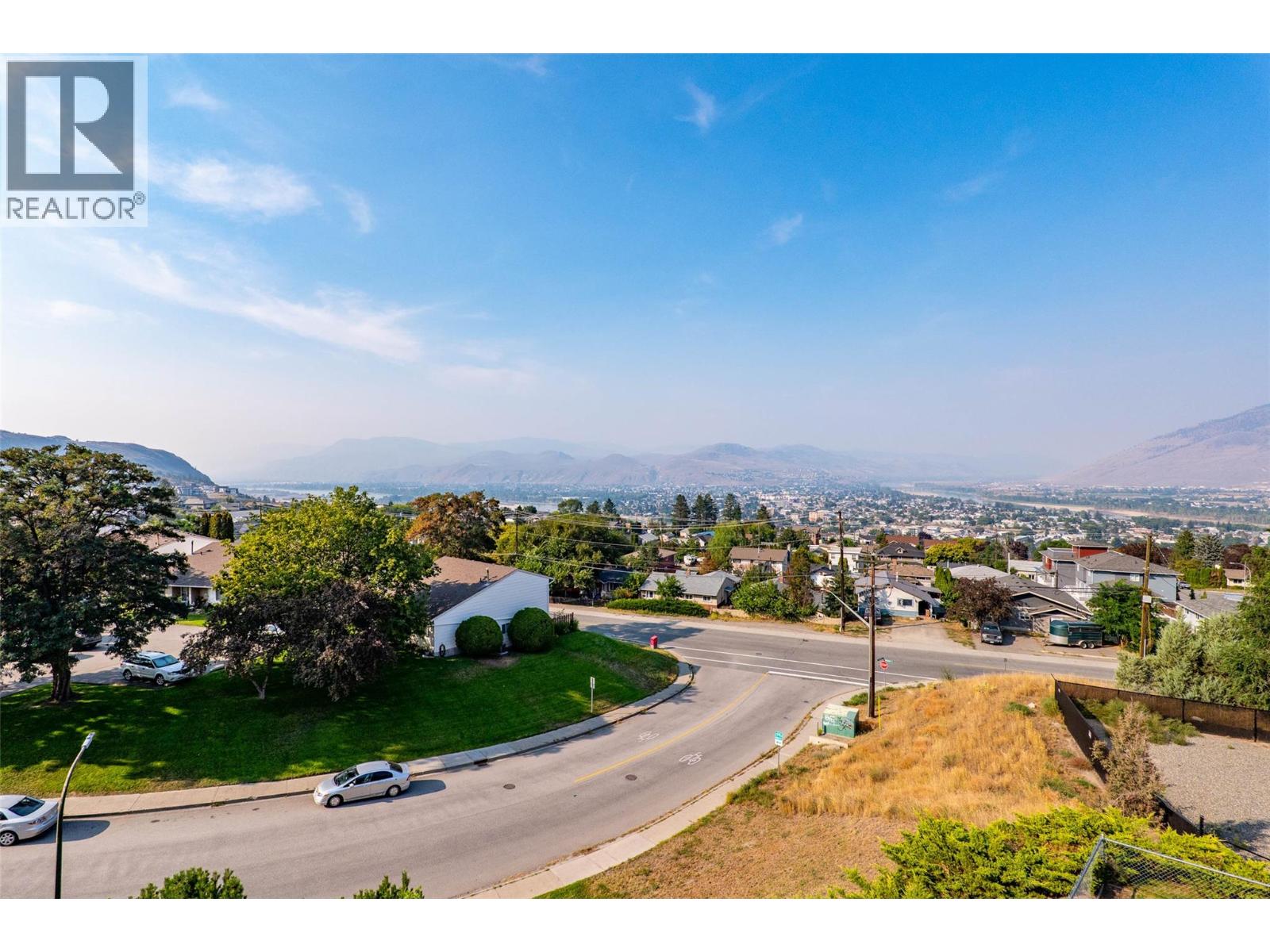 #10 445 DALGLEISH DRIVE - 24