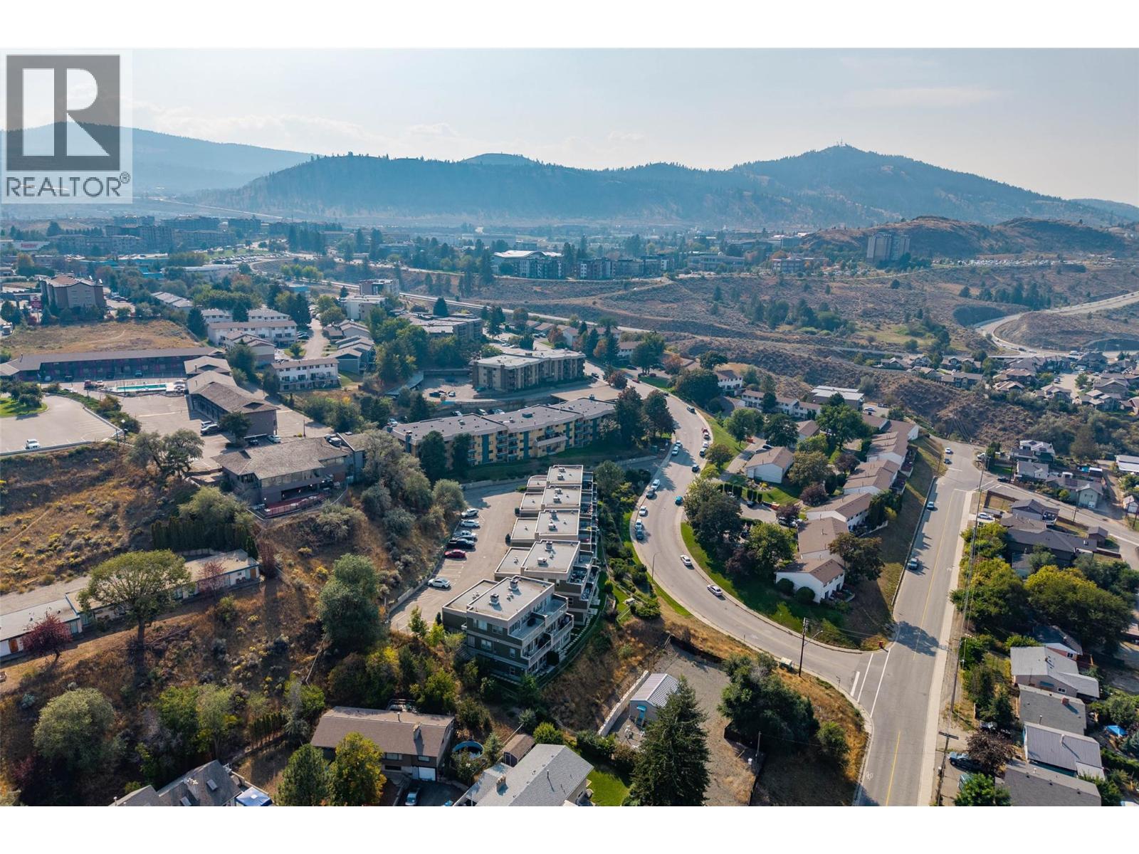 #10 445 DALGLEISH DRIVE - 38