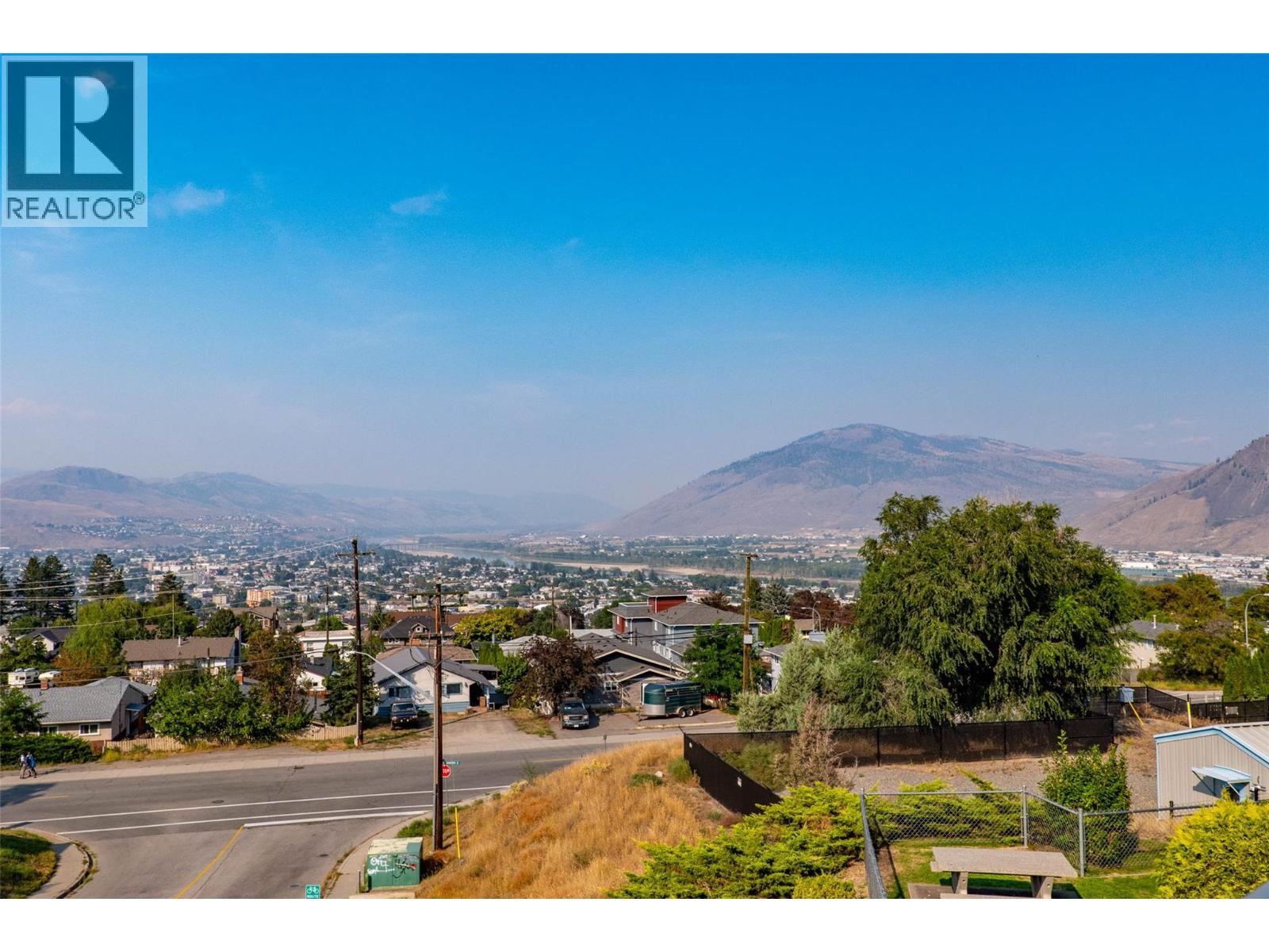 #10 445 DALGLEISH DRIVE - 17