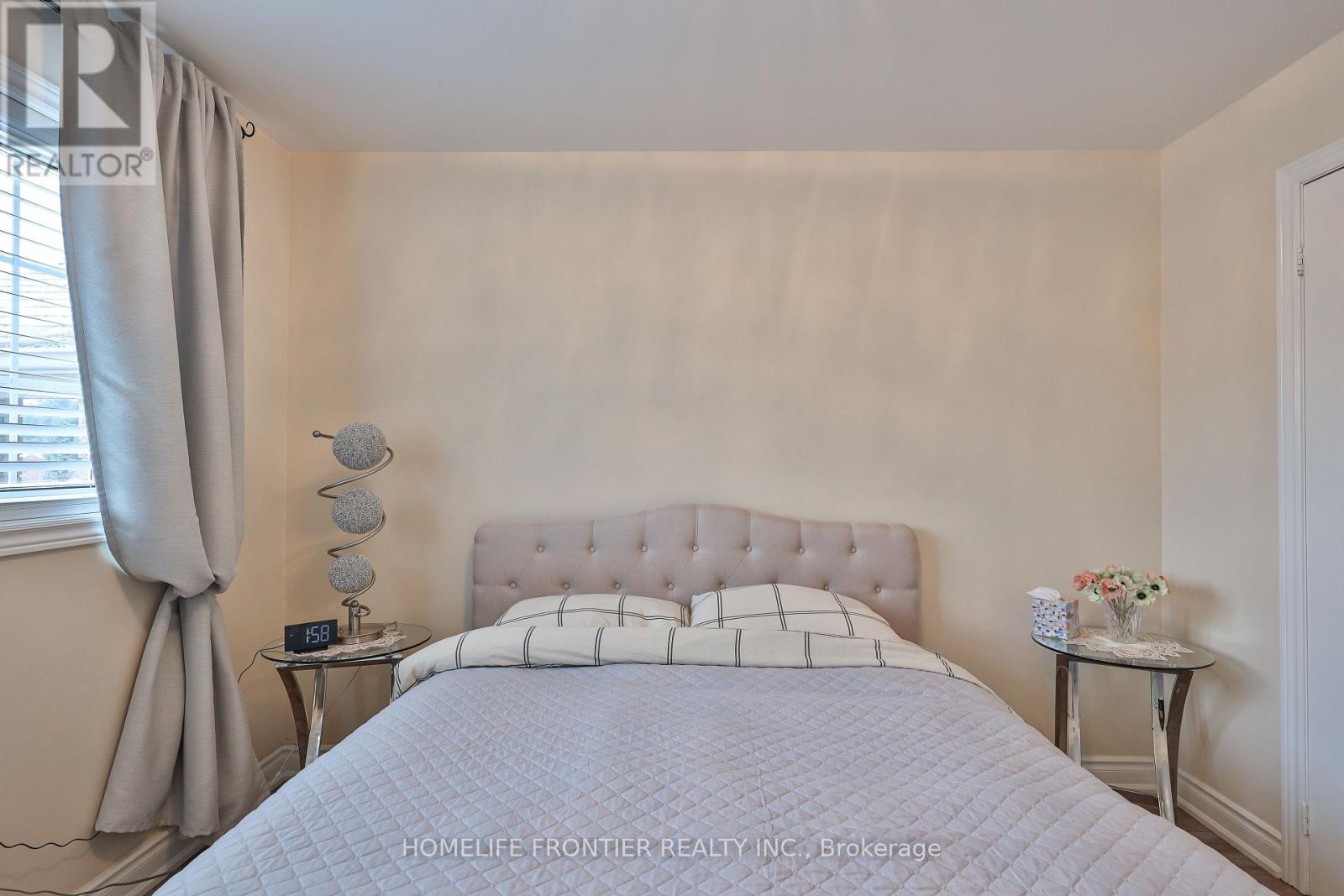 30 SAINT AVENUE - 25