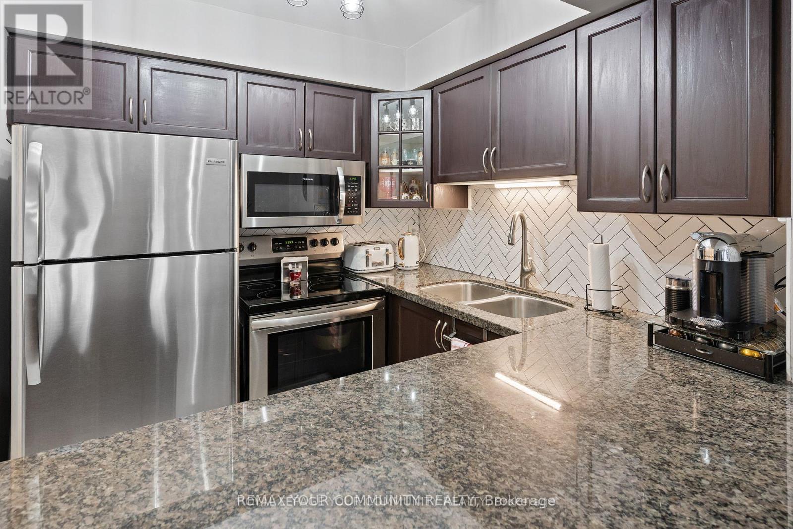 #1035 55 GEORGE APPLETON WAY - 14