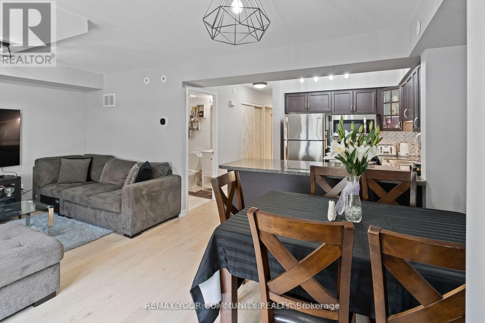 #1035 55 GEORGE APPLETON WAY - 6