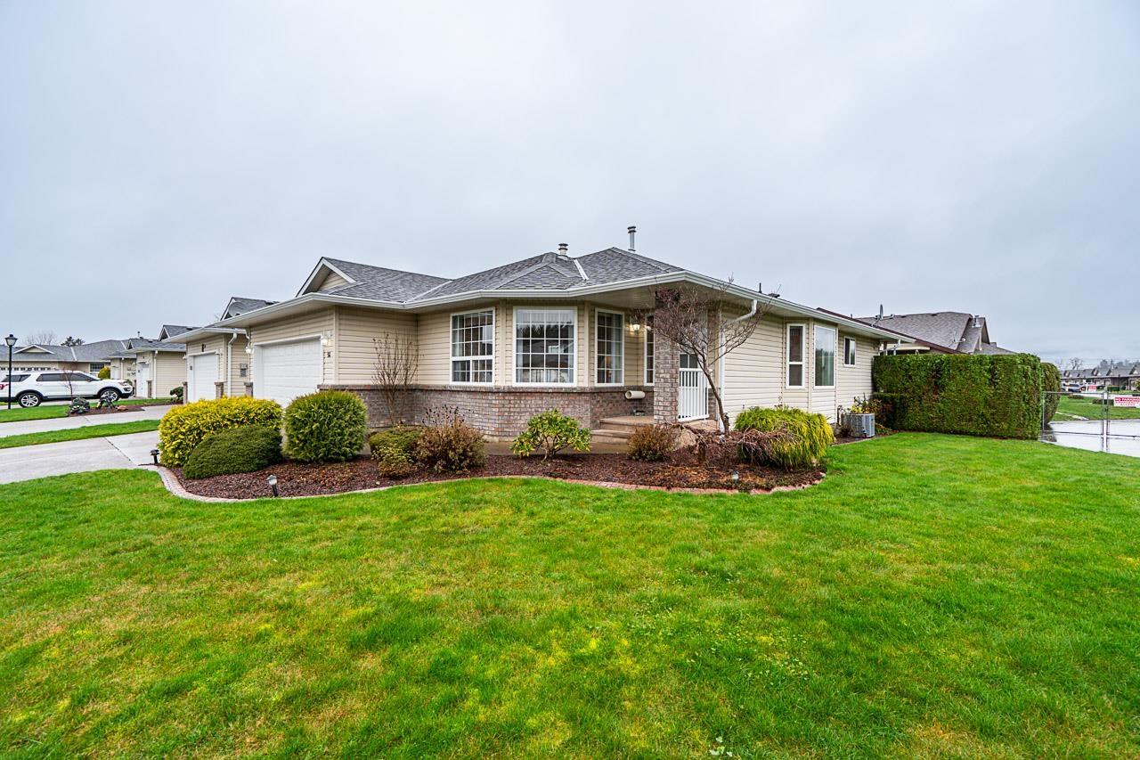 56 7292 ELM ROAD, Agassiz